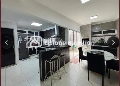 Casa com 3 Quartos à venda, 140m² no Aclimação, Uberlândia