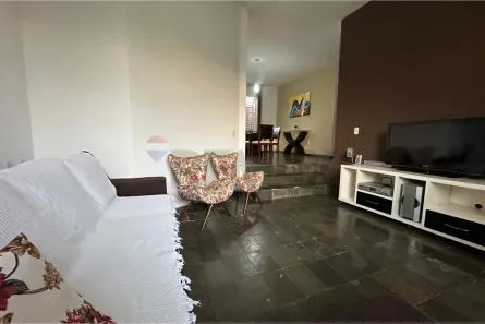 Casa com 3 Quartos à venda, 232m² no Setor Jaó, Goiânia