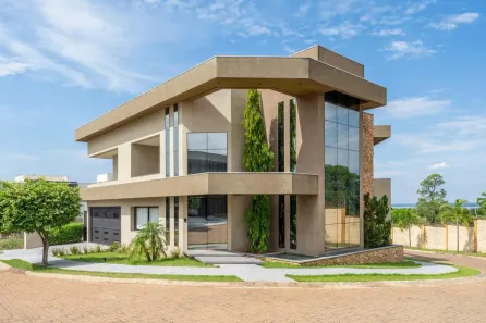 Casa de Condomínio com 5 Quartos à venda, 549m² no Village do Lago, Três Lagoas