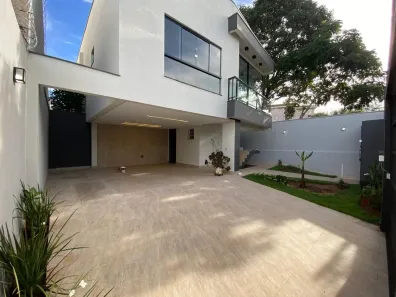 Casa com 3 Quartos à venda, 205m² no Jardim Karaíba, Uberlândia