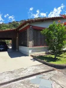 Casa com 3 Quartos à venda, 200m² no Estrada da Saudade, Petrópolis