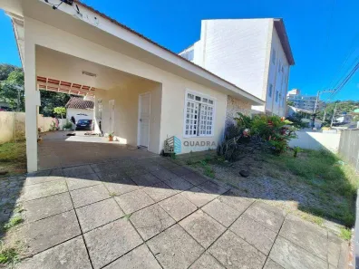 Casa com 4 Quartos à venda, 176m² no Pantanal, Florianópolis