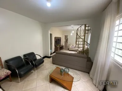 Sobrado com 4 Quartos à venda, 243m² no Vila Santa Isabel, Anápolis