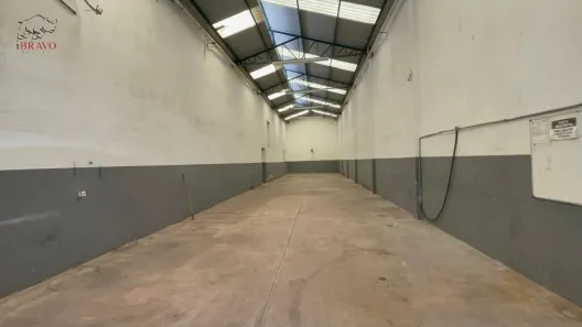Galpão/Depósito/Armazém para alugar, 550m² no Vila Anastácio, São Paulo