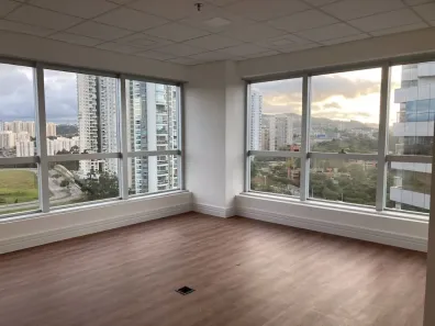 Sala Comercial para alugar, 65m² no Green Valley Alphaville, Barueri