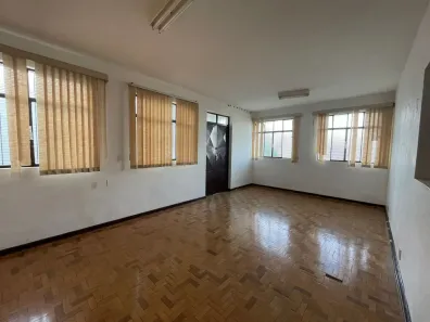 Imóvel Comercial com 12 Quartos para alugar, 250m² no Vila Santa Isabel, São Roque