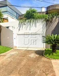Sobrado com 5 Quartos à venda, 536m² no Bela Suiça, Londrina