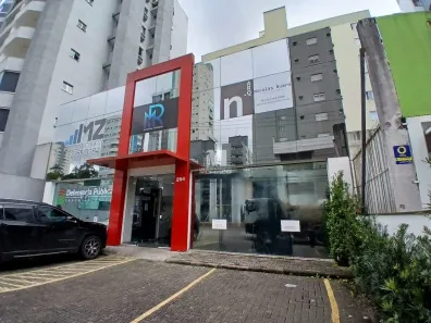 Sala Comercial para alugar, 70m² no Centro I, Brusque