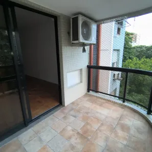 Apartamento com 3 Quartos para alugar, 91m² no Humaitá, Rio de Janeiro