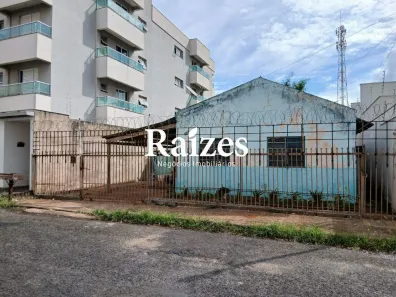 Lote/Terreno à venda, 360m² no Santa Mônica, Uberlândia