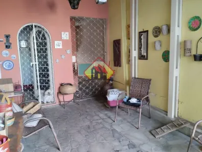 Sobrado com 3 Quartos à venda, 260m² no Centro, Taubaté