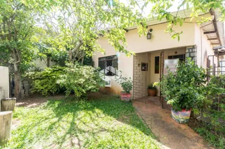 Casa com 2 Quartos à venda, 200m² no Chácara das Pedras, Porto Alegre