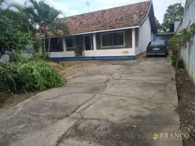 Fazenda/Sítio com 3 Quartos à venda, 172m² no Loteamento Vila Neide, Taubaté
