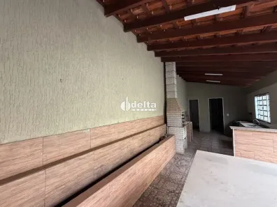 Casa com 3 Quartos à venda, 190m² no Jardim Patrícia, Uberlândia