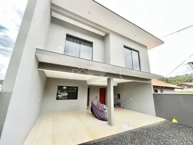 Casa com 2 Quartos à venda, 154m² no Parque Guarani, Joinville