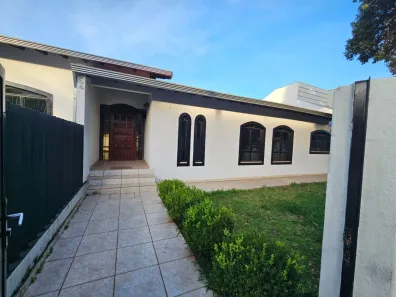 Casa com 5 Quartos à venda, 447m² no Champagnat, Londrina