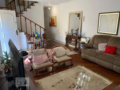 Casa com 4 Quartos à venda, 229m² no Vila Ipojuca, São Paulo