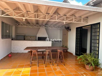 Casa com 4 Quartos à venda, 254m² no Jardim Londrilar, Londrina