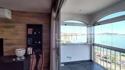Apartamento com 3 Quartos à venda, 135m² no Agronômica, Florianópolis