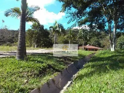 Fazenda/Sítio com 3 Quartos à venda, 250m² no Jardim Colônia, Jacareí