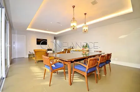 Casa com 4 Quartos à venda, 590m² no Butiatuvinha, Curitiba