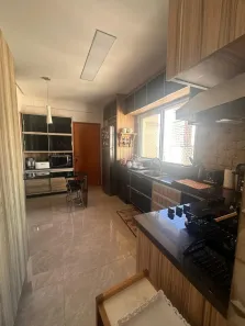 Apartamento com 4 Quartos à venda, 132m² no Jardim Goiás, Goiânia