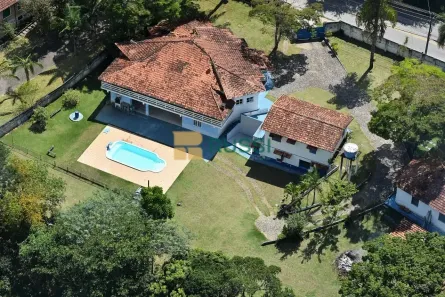 Fazenda/Sítio com 8 Quartos para alugar, 713m² no Angola, Santa Branca
