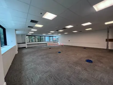 Sala Comercial para alugar, 233m² no Cerqueira César, São Paulo