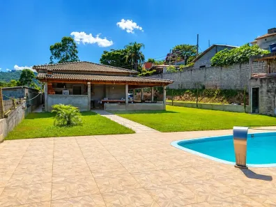 Fazenda/Sítio com 3 Quartos para alugar, 500m² no , Mairiporã