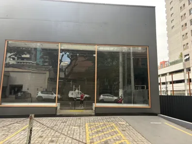 Ponto Comercial para alugar, 200m² no Moema, São Paulo