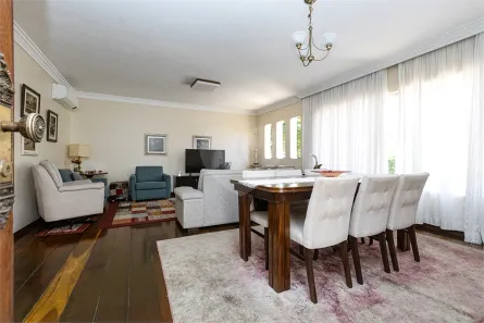 Casa com 3 Quartos à venda, 272m² no Saúde, São Paulo