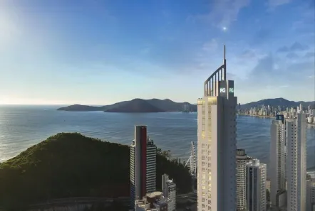 Apartamento com 3 Quartos para alugar, 135m² no Pioneiros, Balneário Camboriú
