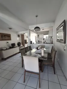 Casa com 5 Quartos para alugar, 250m² no Santa Isabel, Teresina