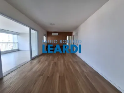 Apartamento com 3 Quartos para alugar, 136m² no Vila Anastácio, São Paulo