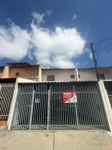 Sobrado com 3 Quartos à venda, 66m² no Conjunto Café, Londrina