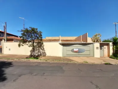 Casa com 5 Quartos à venda, 345m² no Vila Harmonia, Araraquara
