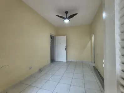 Apartamento com 2 Quartos para alugar, 60m² no Embaré, Santos