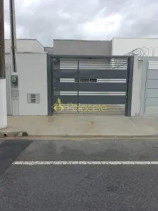 Casa com 2 Quartos à venda, 70m² no Conjunto Habitacional Terra dos Ipês I (Sul), Pindamonhangaba