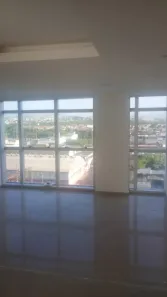 Sala Comercial para alugar, 28m² no Jardim Vinte e Cinco de Agosto, Duque de Caxias