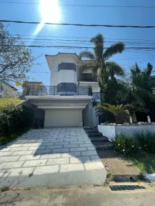 Casa com 3 Quartos à venda, 280m² no Lagoa, Macaé