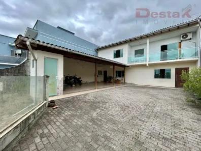 Casa com 3 Quartos à venda, 150m² no Rio Caveiras, Biguaçu