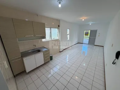 Kitnet com 1 Quarto para alugar, 37m² no Carvoeira, Florianópolis