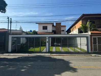 Sobrado com 4 Quartos à venda, 340m² no Jardim dos Lagos, São Paulo