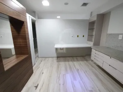 Ponto Comercial à venda, 100m² no Santa Lúcia, Vitória