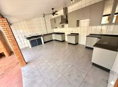 Sobrado com 4 Quartos à venda, 210m² no Barra do Pari, Cuiabá