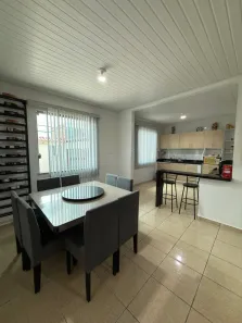 Casa com 3 Quartos para alugar, 250m² no Flores, Manaus