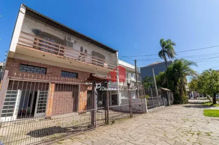 Sobrado com 3 Quartos à venda, 217m² no Camaquã, Porto Alegre