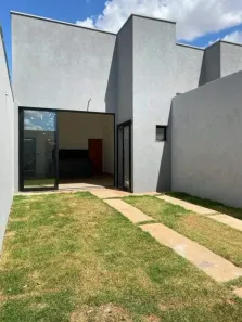 Casa com 2 Quartos à venda, 71m² no Planalto, Uberlândia