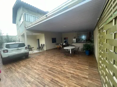 Sobrado com 3 Quartos à venda, 212m² no Parque das Amendoeiras, Goiânia