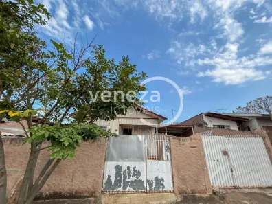 Casa com 6 Quartos à venda, 194m² no Vila Larsen 1, Londrina
